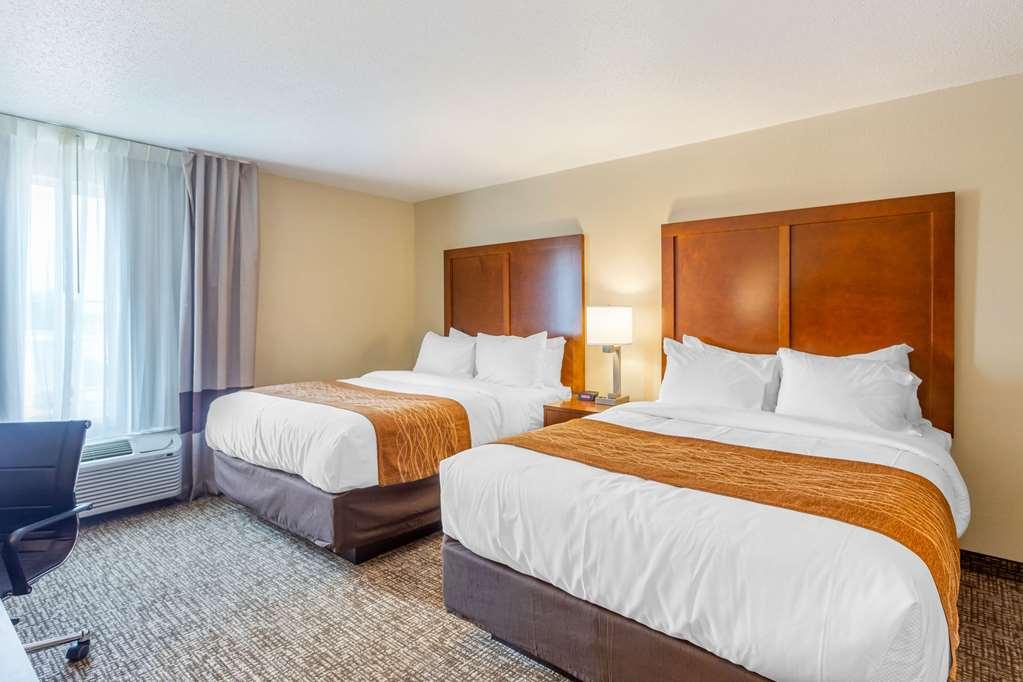Comfort Inn Dekalb - Adjacent The University Zimmer foto