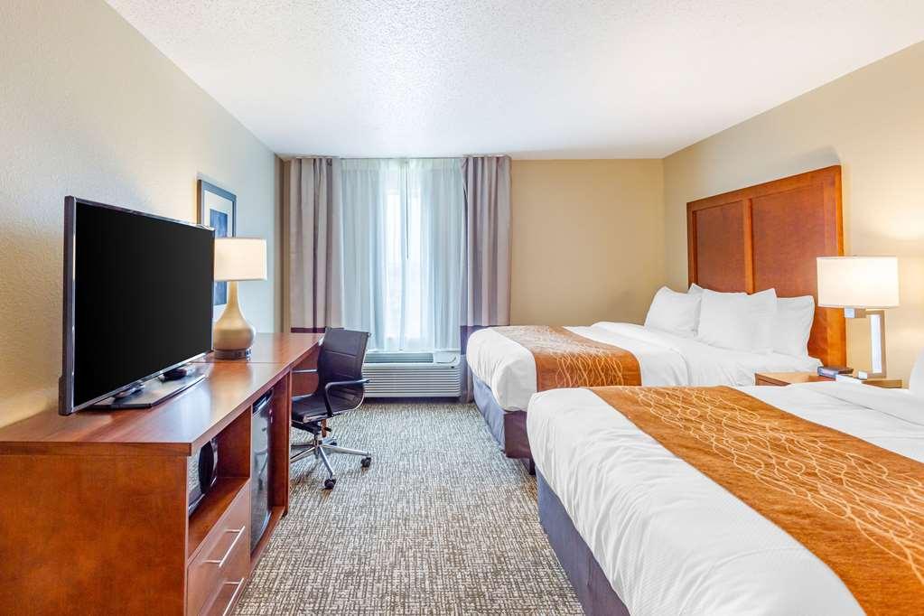 Comfort Inn Dekalb - Adjacent The University Zimmer foto