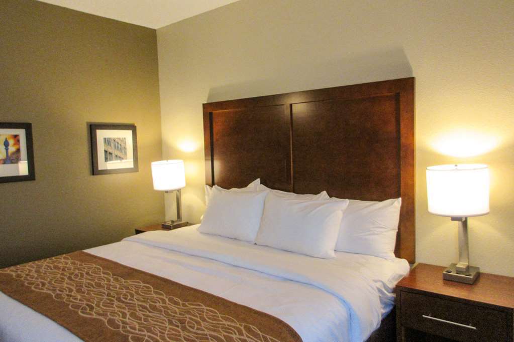Comfort Inn Dekalb - Adjacent The University Zimmer foto
