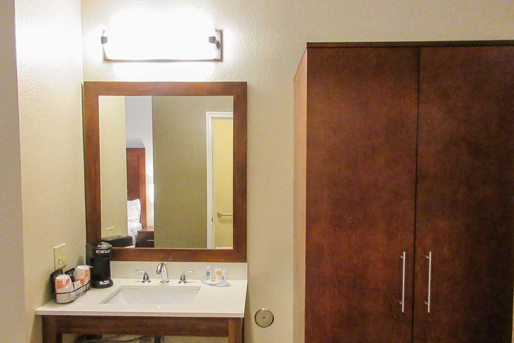 Comfort Inn Dekalb - Adjacent The University Zimmer foto